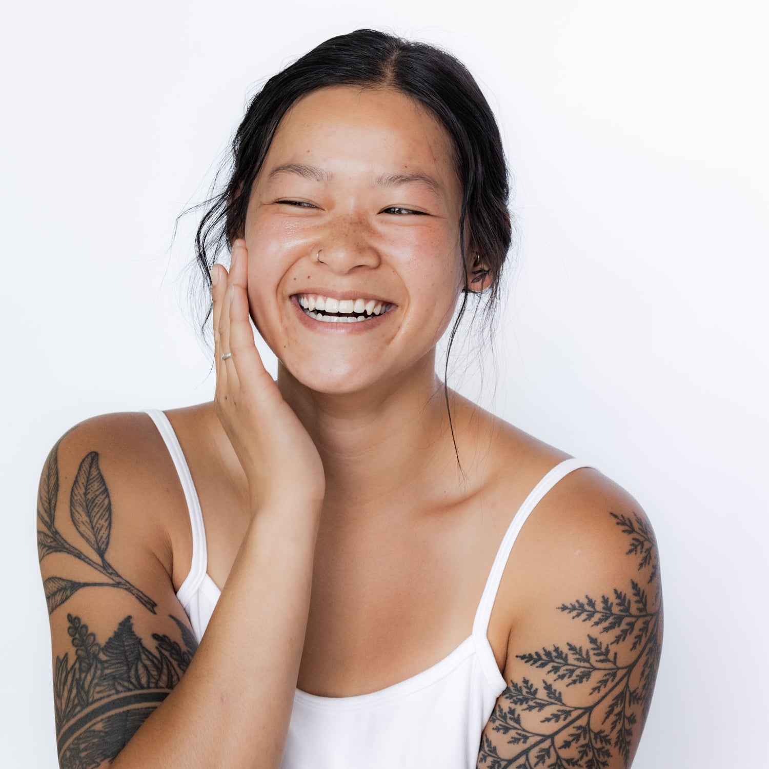 How should I incorporate a face oil serum into my skincare routine for best results?